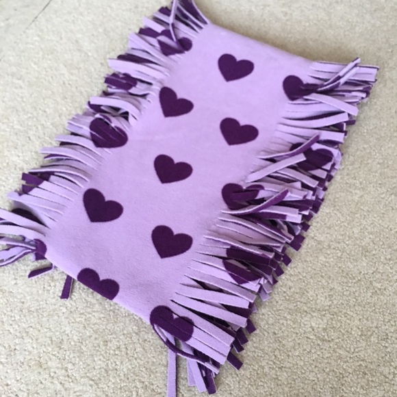 GAP Reversible Purple/Lavender Heart Scarf - Picture 3 of 6